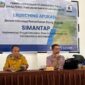 Ferdinandus Mbembok, ST, peserta Pelatihan Kepemimpinan Administrator (KPA) Angkatan XVI Provinsi NTT sekaligus Pejabat Administrator di Dinas PUPR Manggarai Timur (Tengah) saat presentasi aplikasi SIMANTAP. (Foto: Iren/GBRNews.id)
