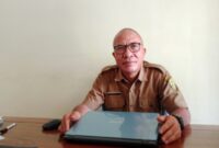 Kepala Dinas Pemberdayaan Masyarakat Desa (DPMD) Manggarai Barat, Pius Baut, Selasa (31/3/2026) pagi di ruang kerjanya. Foto Rino/GBRNews.id