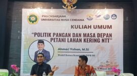 Wakil Ketua Komisi IV DPR RI Ahmad Yohan (kiri) ketika menyampaikan materi pada kuliah umum di Pascasarjana Undana. Kamis, 5 Maret 2026 dipandu Direktur Pascasarjana Undana Dr. Hamzah Wulakada (kanan).
