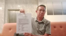 Kuasa hukum pelapor Suhardi, Yance Thobias Messakh, SH, Jumat (3/4/2026) malam. Foto Rino/GBRNews.id
