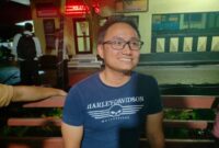  Jimy Lasmono Ndai usai memberikan klarifikasi di Polres Manggarai Barat, Senin (27/4/2026) malam. (Foto Rino/GBRNews.id)