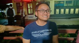  Jimy Lasmono Ndai usai memberikan klarifikasi di Polres Manggarai Barat, Senin (27/4/2026) malam. (Foto Rino/GBRNews.id)