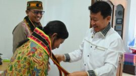 Wabup Manggarai Barat dr. Yulianus Weng menerima kunjungan Kepala Badan Kependudukan dan Keluarga Berencana Nasional NTT Faizal Fahmi bersama Fransiska Ega Kadju, Rabu (29/4/2026) di Ruang Rapat Bupati Mabar. [Foto Prokopim Mabar]