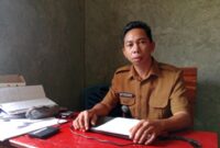 Kepala Desa Golo Tantong, Vinsensius Swedi. [Foto Rino/GBRNews.id]