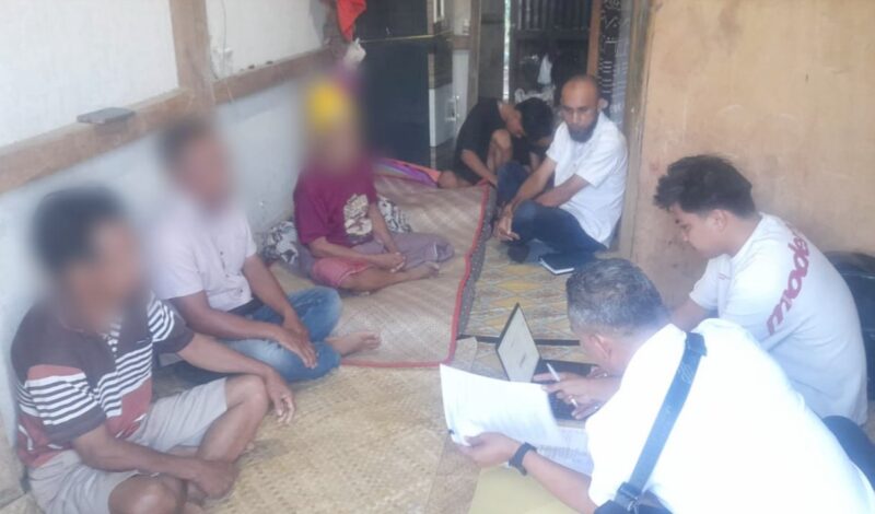 Penyidik Unit Pelayanan Perempuan dan Anak (PPA) Satreskrim Polres Manggarai Barat melakukan pemeriksaan terhadap tersangka SS (87) di kediaman sementaranya di Wae Nahi, Desa Gorontalo, Kecamatan Komodo, Selasa (2/6/2026). Dok. Humas Polres Mabar