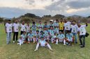 Skuad Komodo United pada laga perdana Grup H Open Turnamen PSSI Cup II Manggarai Barat, Minggu (9/8/2026) sore. Foto Rino/GBRNews.id 