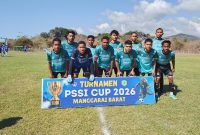 Skuad SMANDU FC pada laga perdana Grup D Open Turnamen PSSI Cup II Manggarai Barat, Senin (10/8/2026) sore. Foto Rino/GBRNews.id