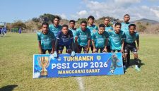 Skuad SMANDU FC pada laga perdana Grup D Open Turnamen PSSI Cup II Manggarai Barat, Senin (10/8/2026) sore. Foto Rino/GBRNews.id