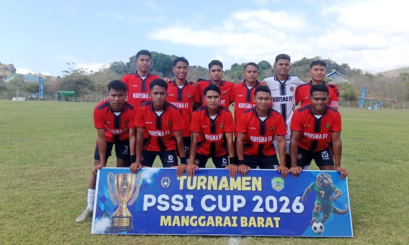 Skuad Krisna FC pada Open Turnamen PSSI Cup II Manggarai Barat 2026 di Stadion Komodo, Labuan Bajo, Selasa (11/8/2026) sore. Starting XI: Edo Muga (88), Fandy Loke (3), Alvin Lewa (21), Riston Ngange (14), Askon Nika (4), Arjun Wedo (16), Crespo Hale (25), Aldon Lalu (15), Ebinth Toi (10), dan Kim Raja (18). Foto: Rino/GBRNews.id
