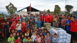 Anggota DPR RI sekaligus Bendahara DPD PDI Perjuangan NTT, Stevano Rizki Adranacus, turun langsung menemui warga terdampak di Kecamatan Kuwus Barat, Kabupaten Manggarai Barat, Senin (17/8/2026).