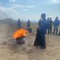 Satpol PP dan Unit Damkar Manggarai Barat menggelar simulasi penanggulangan kebakaran di Sudamala Resort Labuan Bajo, Jumat (18/9/2026).