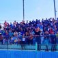 Penonton memadati tribun stadion Komodo, Labuan Bajo