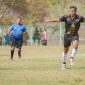 Kapten Black Crown, Rian Reme (10). 