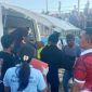 Saat Wasit Fredi dilarikan ke Rumah Siloam Labuan Bajo, Jumat (4/9) sore. Foto: Rino/GBRNews.id