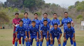 Starting XI Vamos Bajo FC saat menghadapi Wae Sambi FC pada partai final Open Turnamen PSSI Cup II Manggarai Barat 2026 di Stadion Komodo, Labuan Bajo, Rabu (9/9/2026).