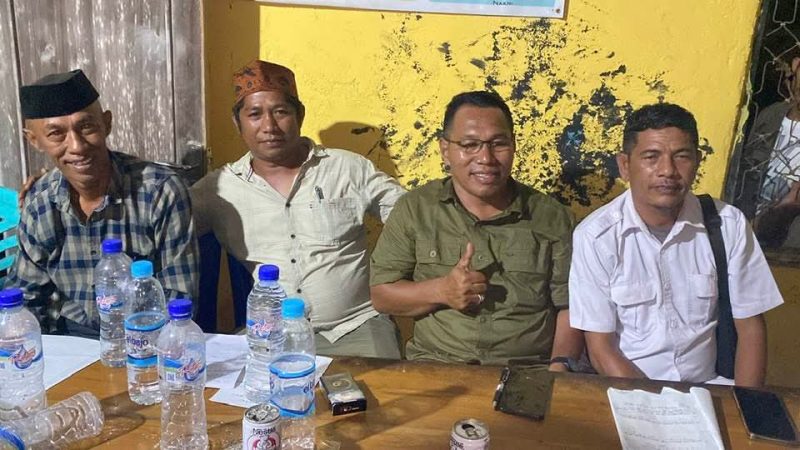 Empat Cakades Macang Tanggar saat penghitungan suara, yakni calon nomor urut 2 Jamaludin (kiri), calon nomor urut 5 Nanang Kasim (tengah), calon nomor urut 1 Jurae (tengah), dan calon nomor urut 4 Rudi Hartono (kanan), Selasa (29/9/2026). Foto ist. 